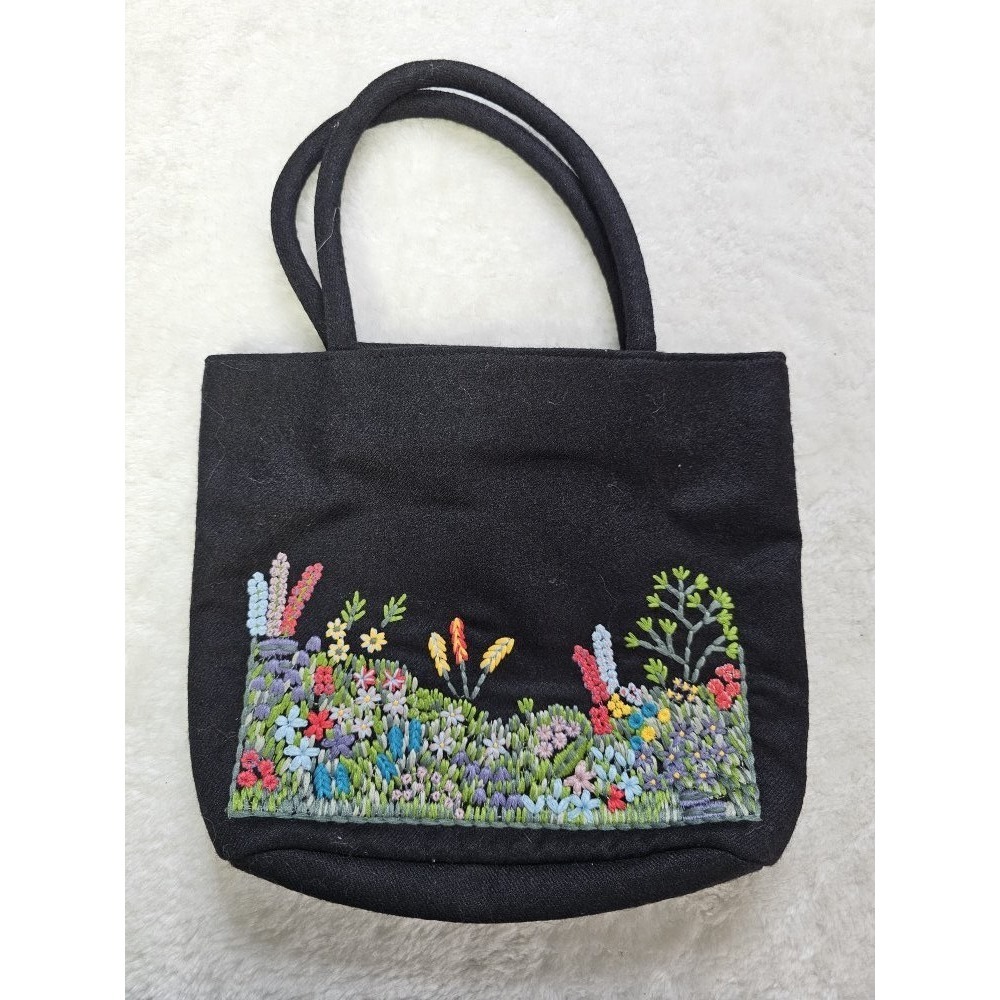 Vintage Valerie Stevens Embroidered Handbag Evening Bag‎